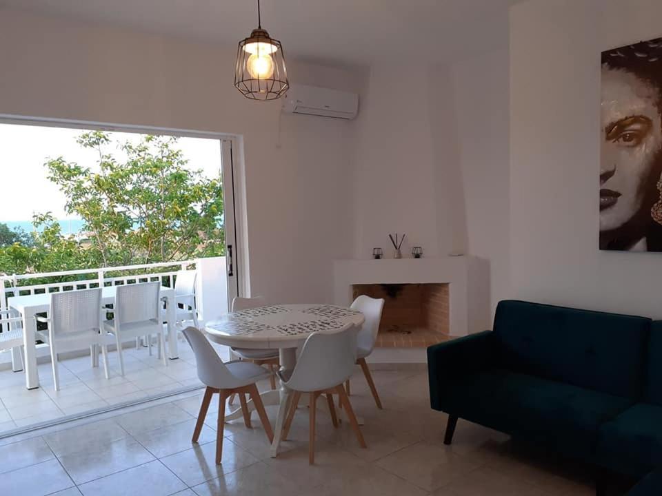 Retreat Apartments In Drosia - 2 Bedrooms Apartment Makris Gialos  Exterior photo